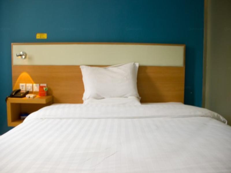 7Days Inn Guangzhou Southern Hospital Medical College Station Экстерьер фото