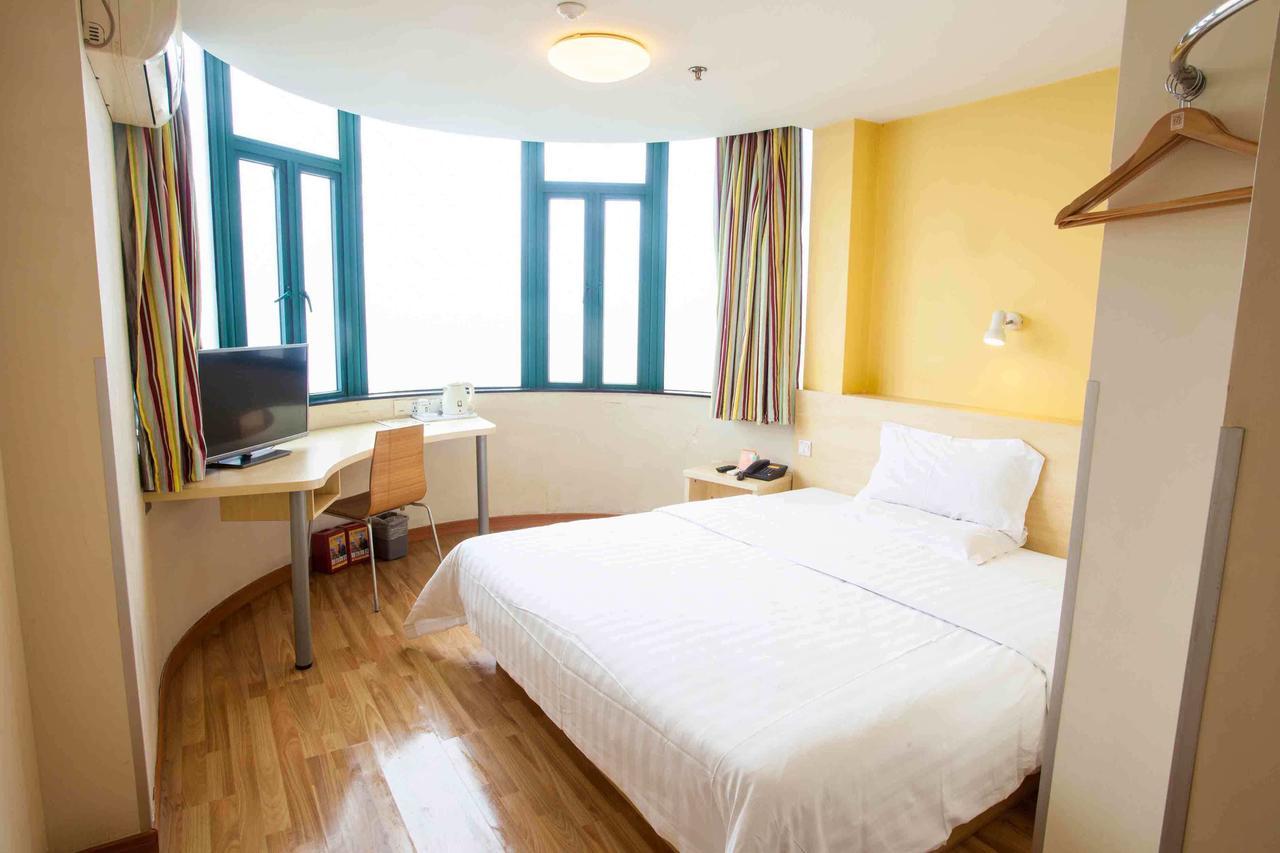 7Days Inn Guangzhou Southern Hospital Medical College Station Экстерьер фото