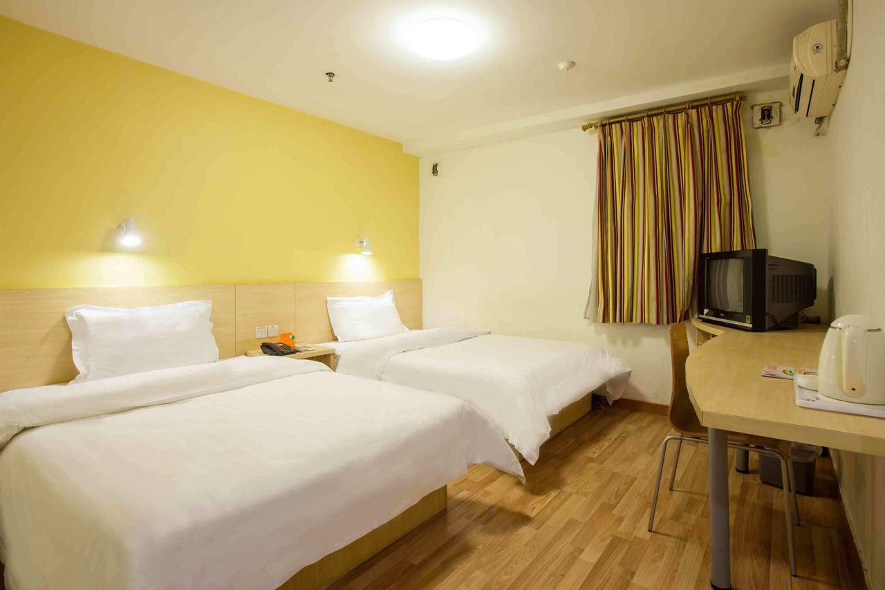 7Days Inn Guangzhou Southern Hospital Medical College Station Экстерьер фото