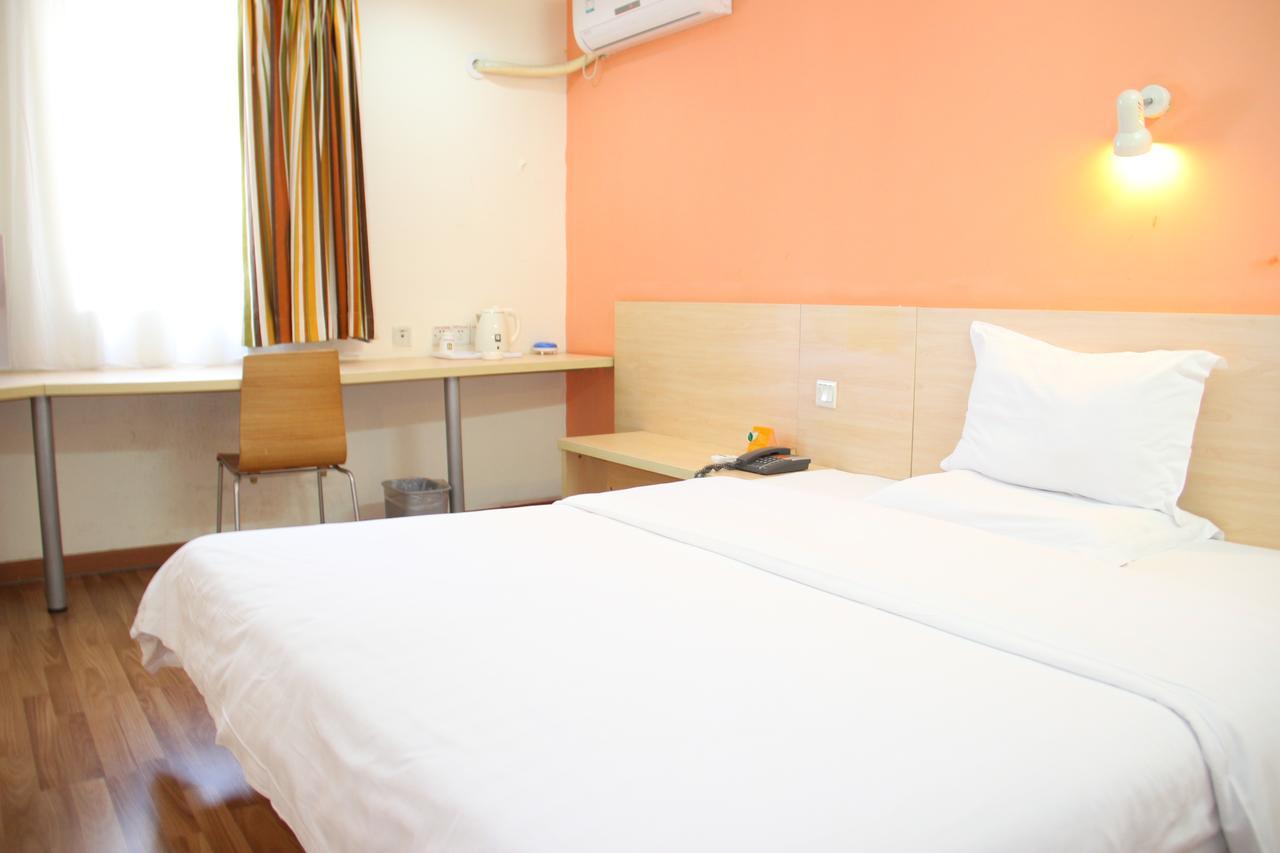 7Days Inn Guangzhou Southern Hospital Medical College Station Экстерьер фото