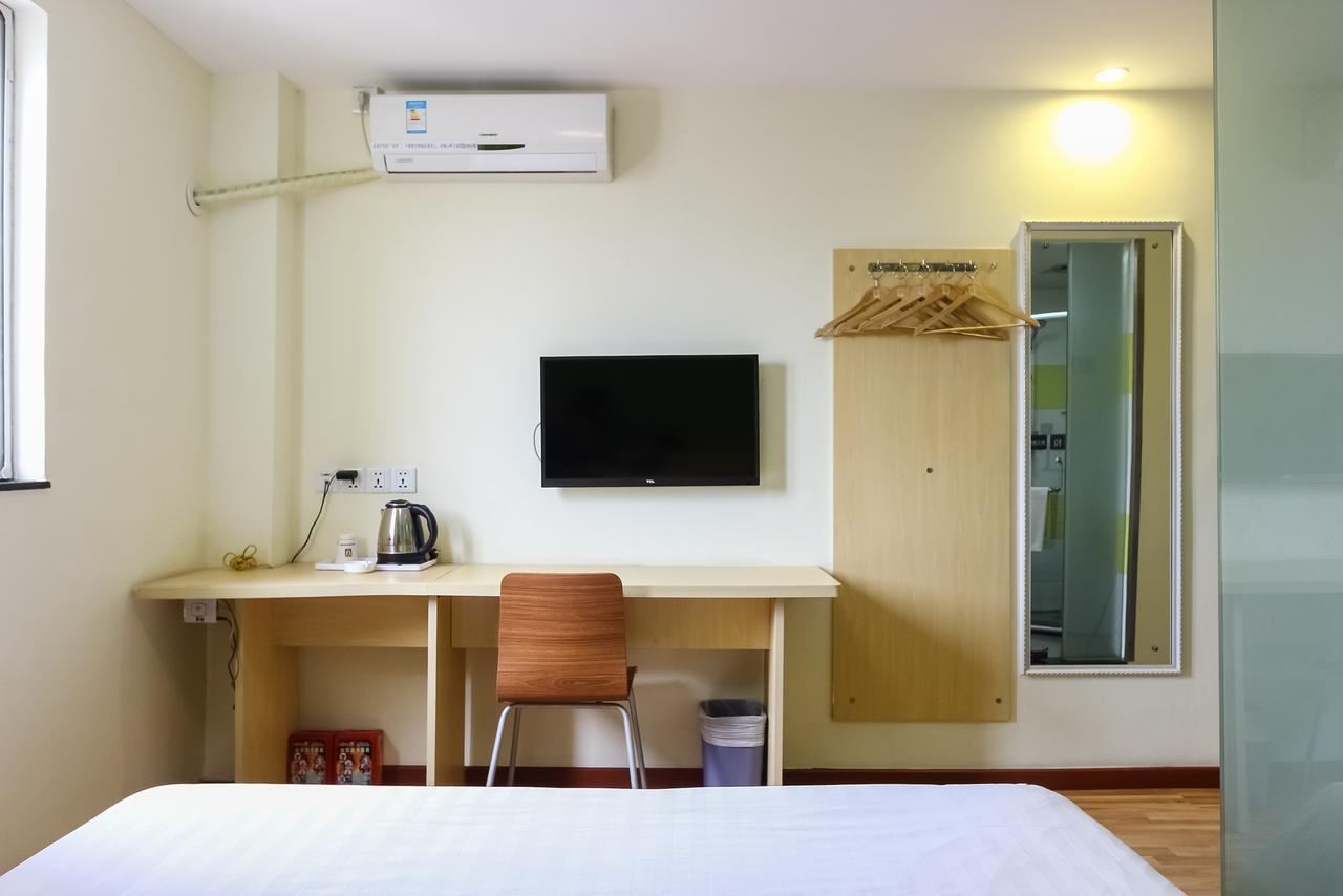 7Days Inn Guangzhou Southern Hospital Medical College Station Экстерьер фото