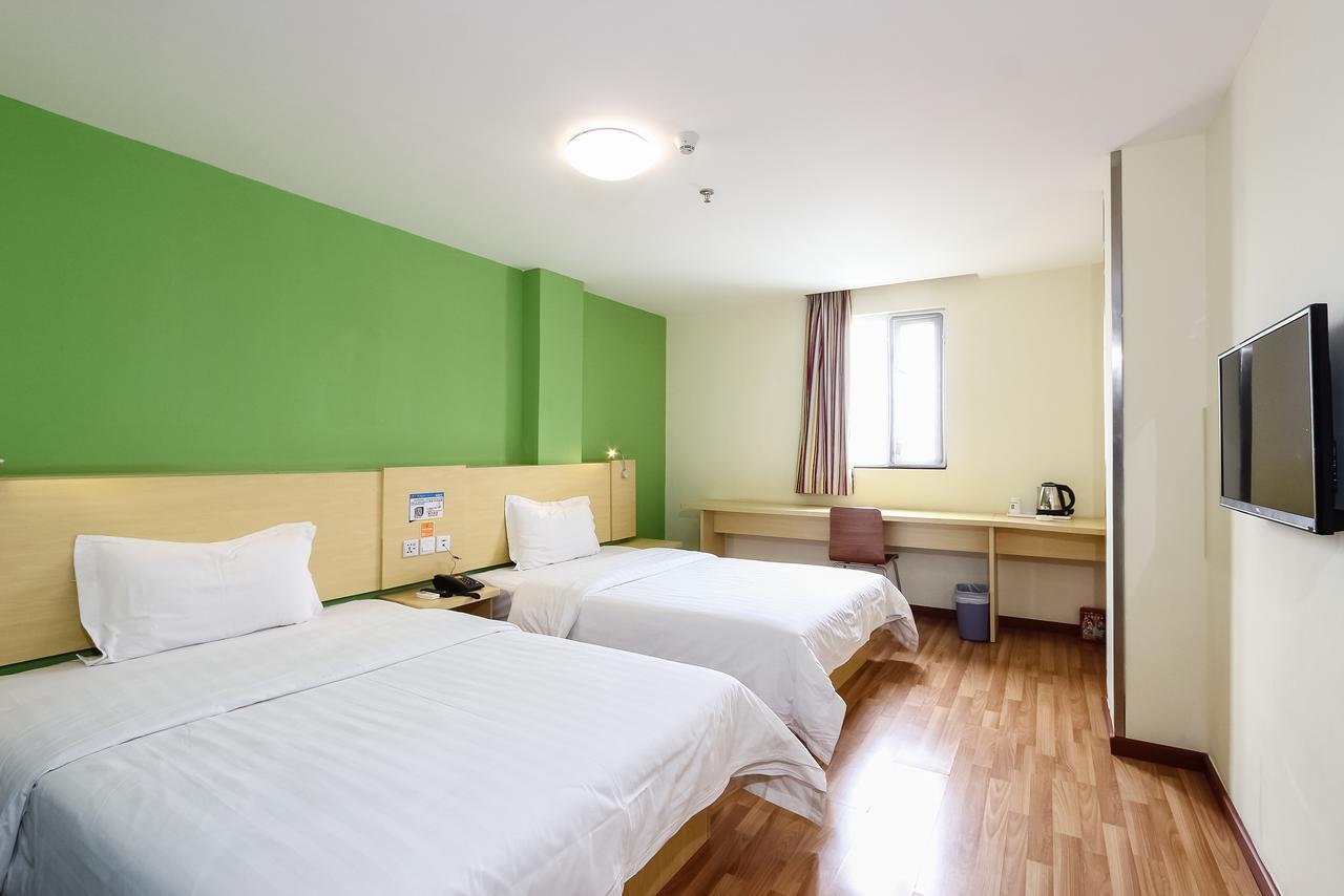 7Days Inn Guangzhou Southern Hospital Medical College Station Экстерьер фото