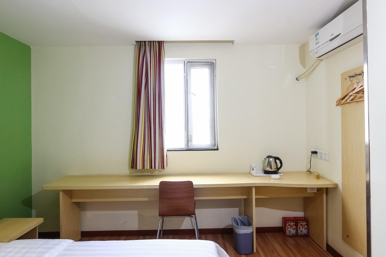 7Days Inn Guangzhou Southern Hospital Medical College Station Экстерьер фото