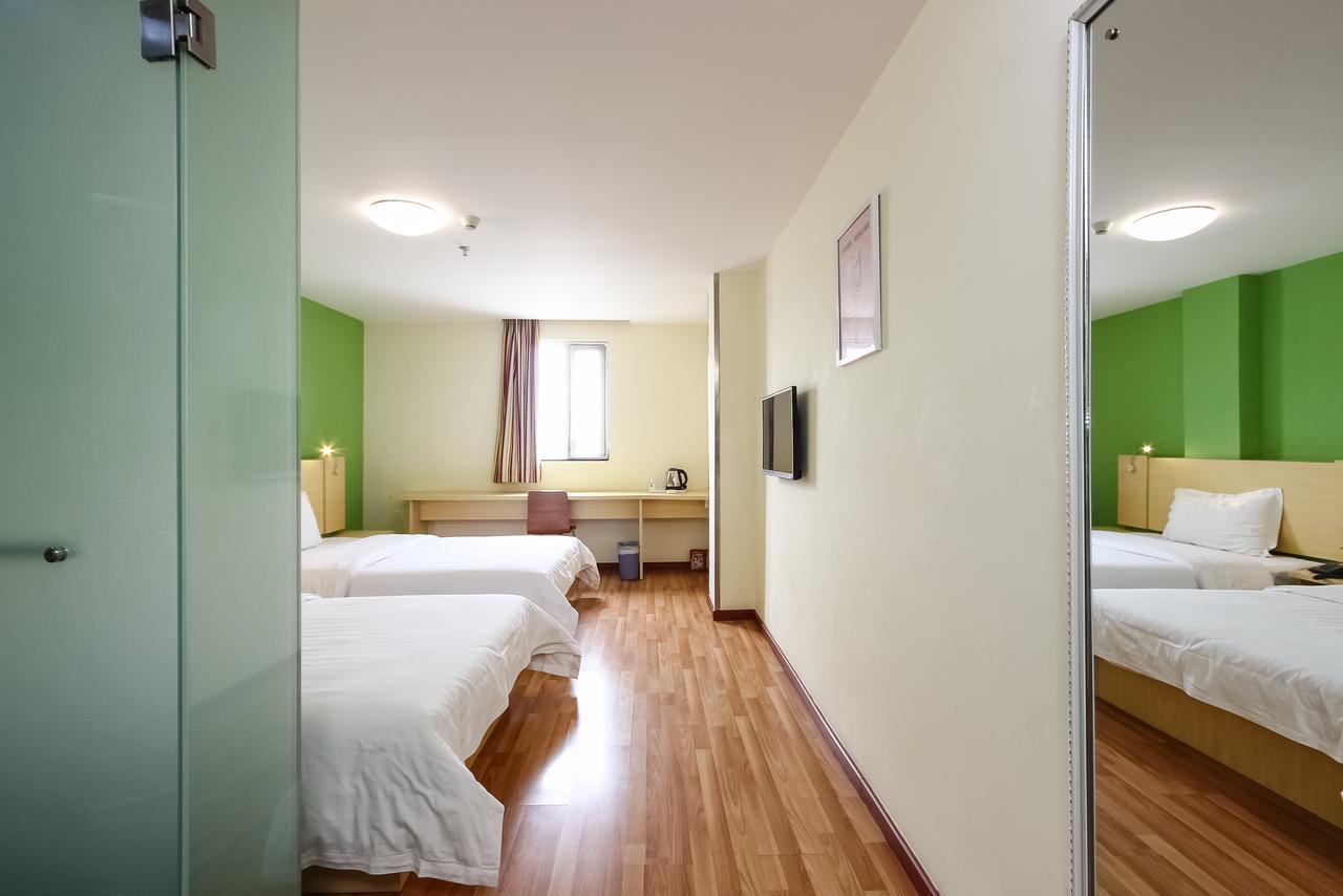 7Days Inn Guangzhou Southern Hospital Medical College Station Экстерьер фото
